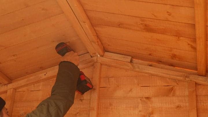 fixing shed roof to shed
