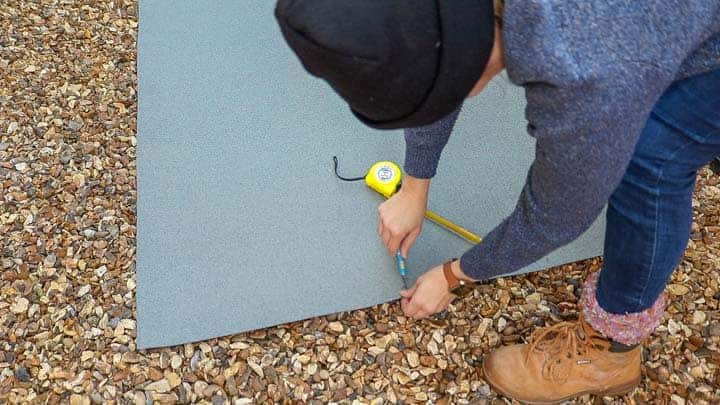Slicing middle of felt for pitched roof