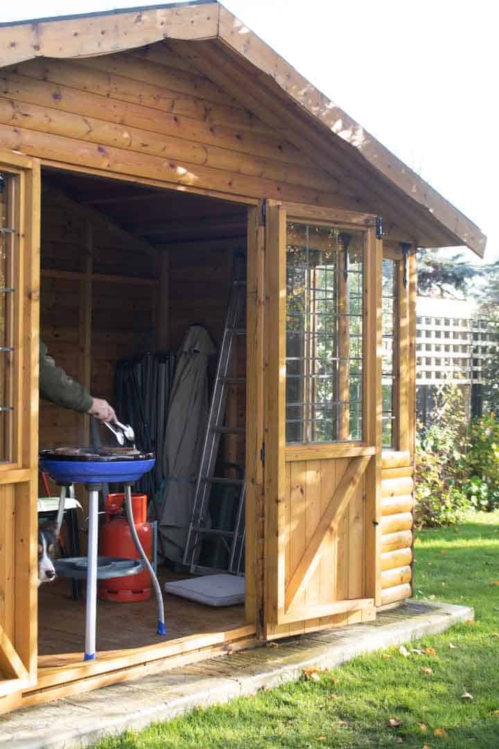 cooking sirloin steaks on the cadac in the Summer house for a Winter BBQ