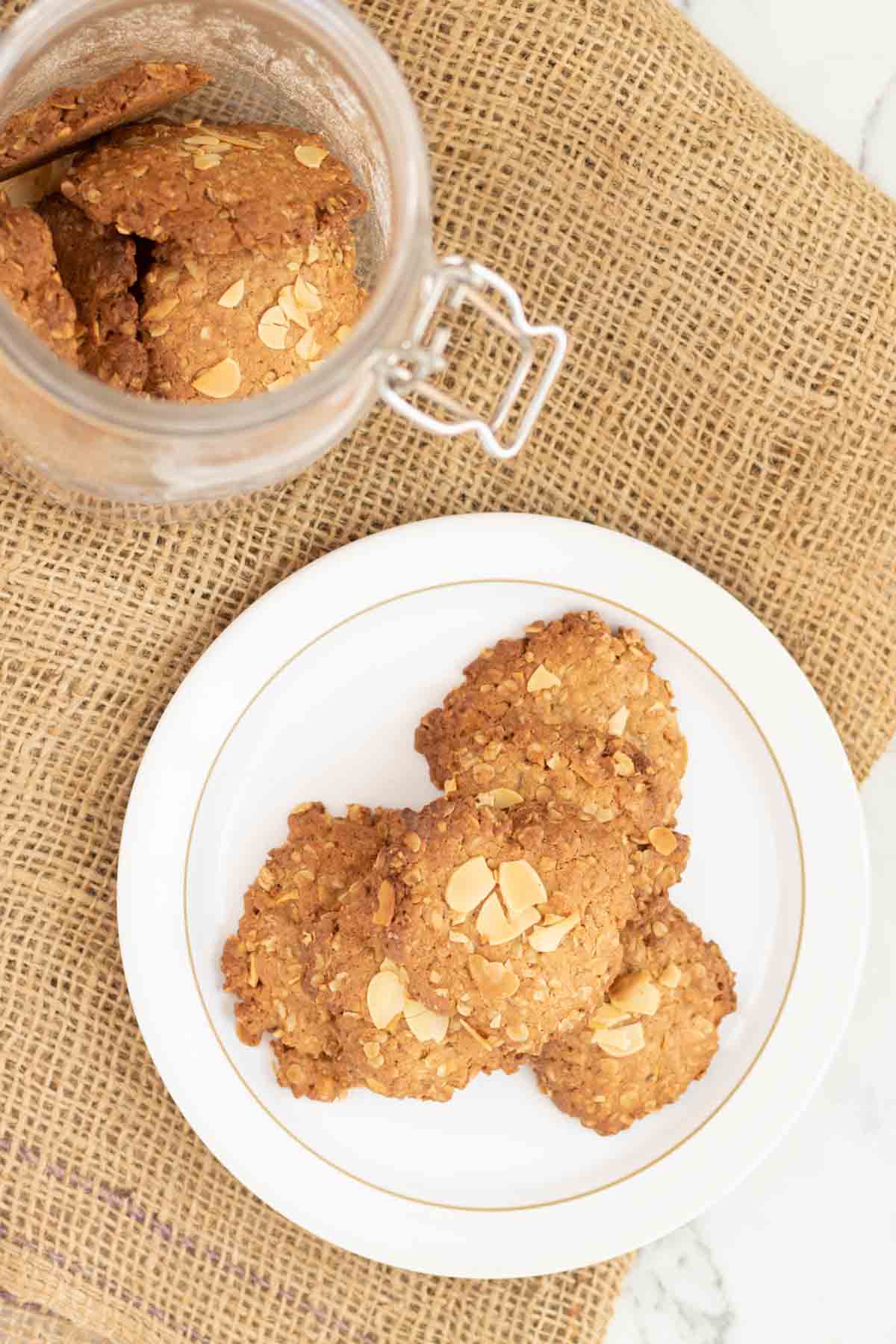 Rolled Oats Biscuits on a plate and in a Kilner jar