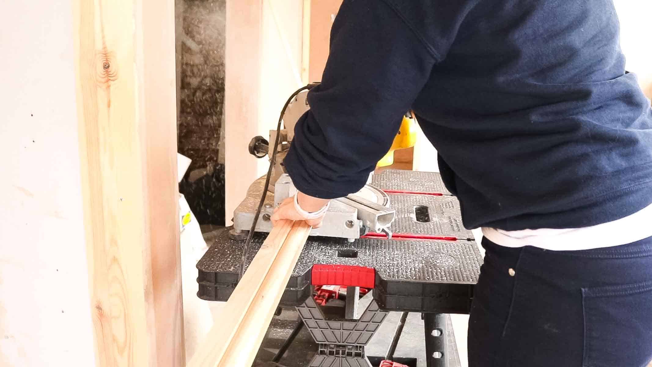 Cutting door architrave with a mitre saw