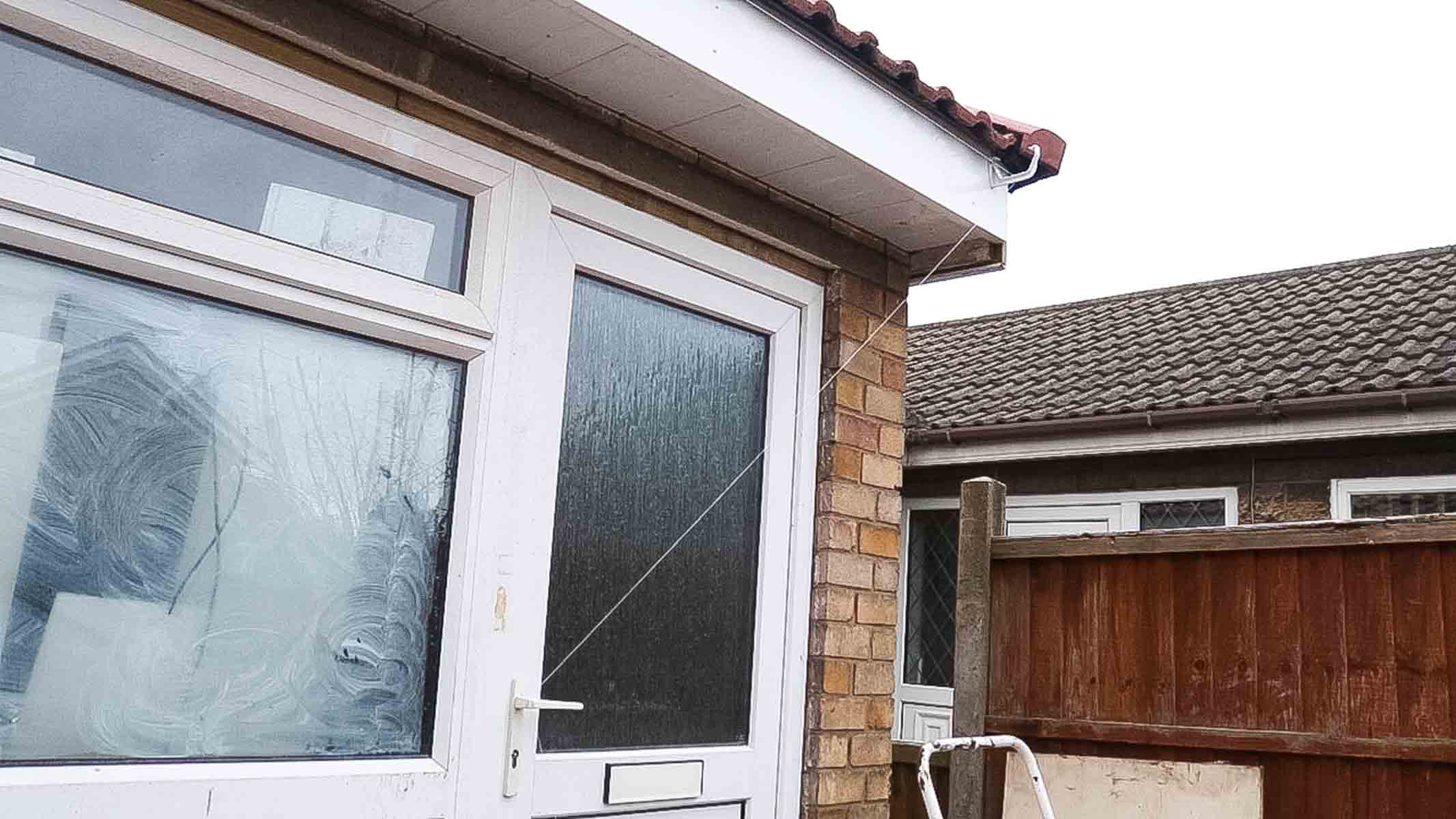 Tying string line for guttering