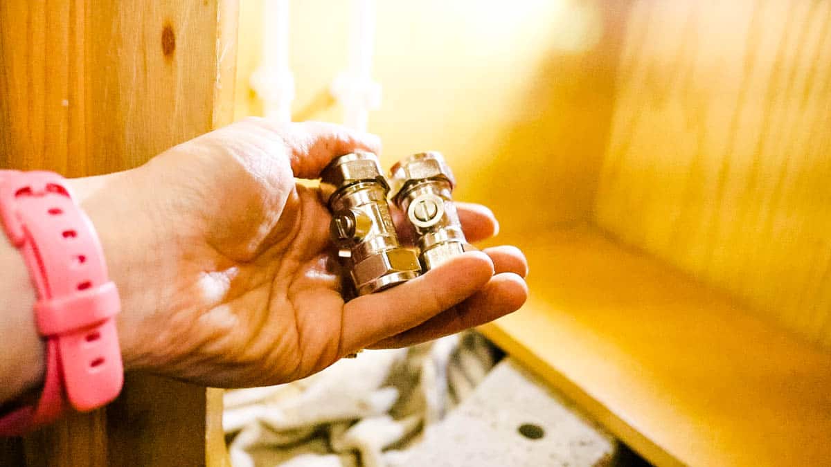 Picture of two brass isolation ball valves