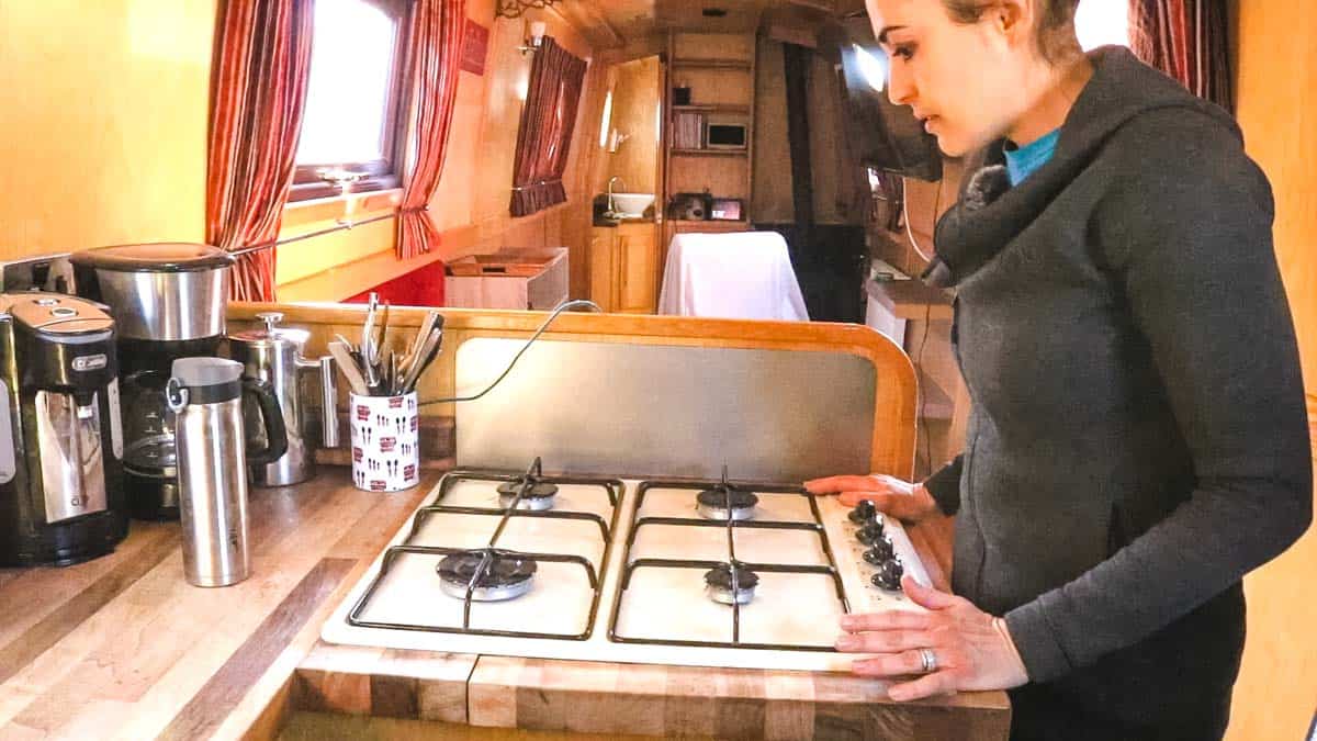 4 hob burner on a boat