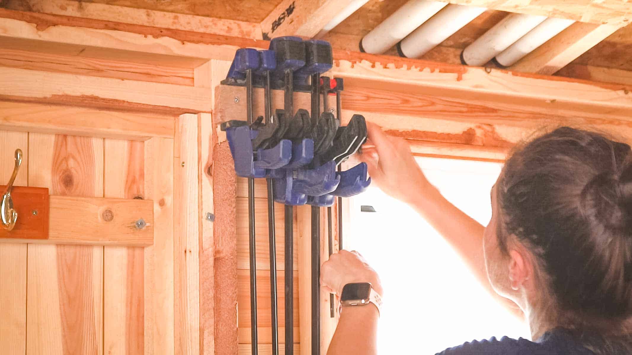 Easy clamp racking for sheds using offcuts screwed to spars