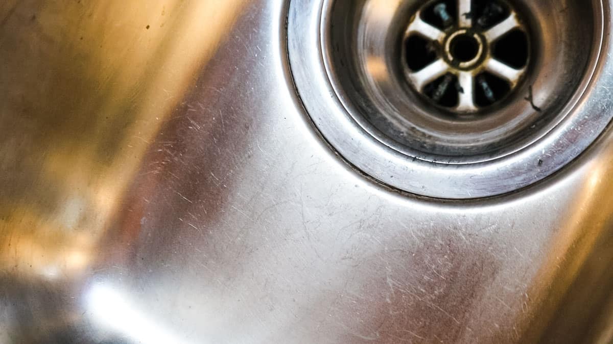 How to get scratches out of stainless steel 