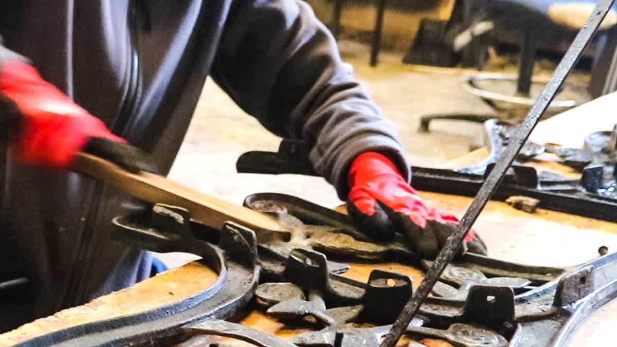 Cast Iron Bench Restoration with Wood Slats - The Carpenter's Daughter
