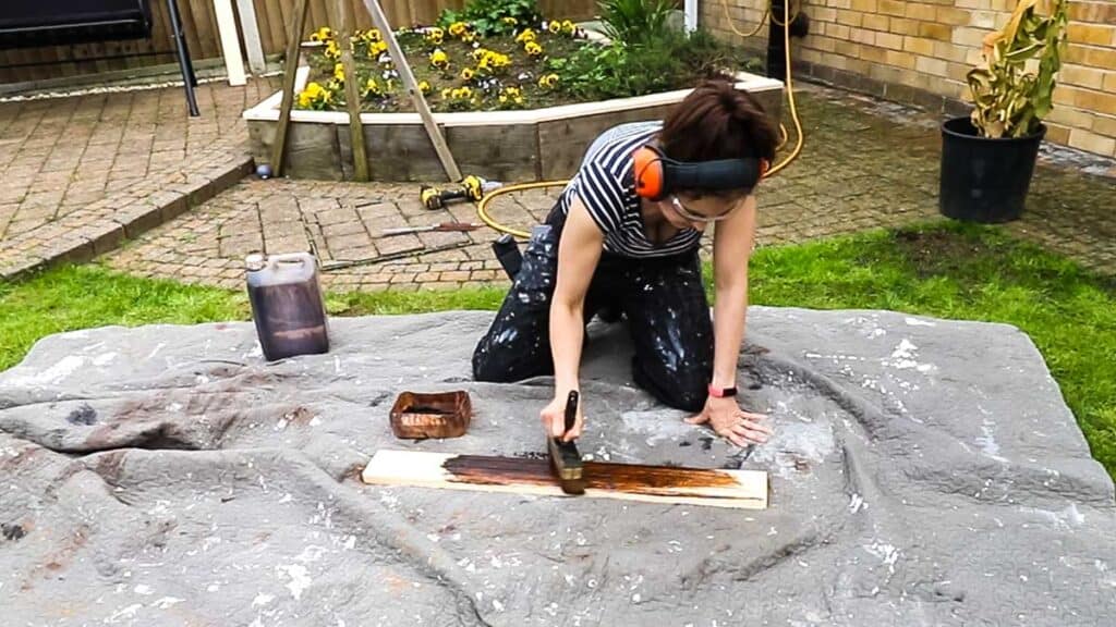 treating wood with brown preserve