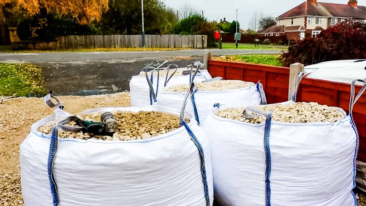 4 tonnes of scalpings for a driveway sat on top of hardcore